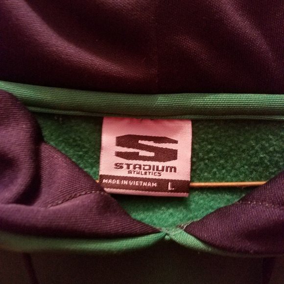 Norte Dame Fighting Irish Men's Hooded Sweatshirt - Picture 2 of 2